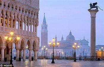Hotel Ambassador Tre Rose Venezia